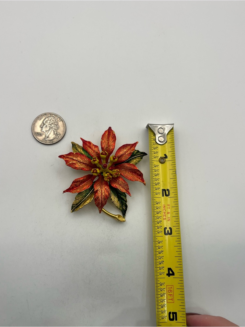 Weiss poinsettia flower red green enamel gold tone brooch pin vintage Christmas - Picture 15 of 15